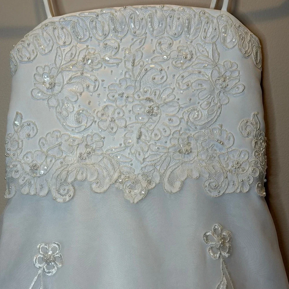 Davids Bridal Girls White Beaded Floral Tulle Flower Girl Dress Size 6 Communion - Picture 2 of 16